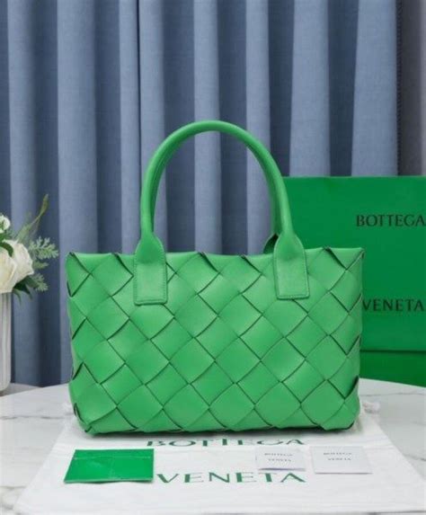 bottega veneta cabat bag replica|real bottega veneta authenticity.